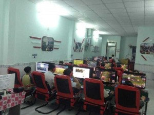 cần sang lại tiệm net 33 máy trạm. Quán kinh doanh tốt, lượng khách ổn định.