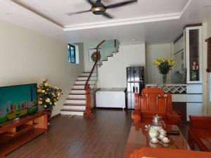 Bán nhà đẹp Thái Thịnh Đống Đa ngõ rộng, lô góc, 46m2 x 5 tầng, MT 5m chỉ 4.4 tỷ (có TL)