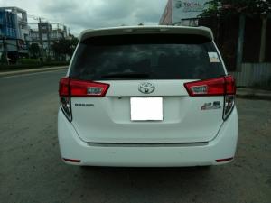 Bán gấp Innova G 2017 số tự động, full option. Xe màu trắng tinh sang trọng