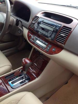 Gia đình cần bán Camry V6 2002, số tự động, màu đen gia đình sử dụng rất kỉ,
