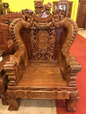 Bộ bàn ghế rồng cột đục đang được giảm giá cuối năm