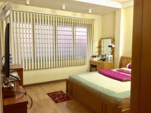 Nhà phố Chùa Bộc rỗng rãi giá rẻ 42m2, mặt tiền 4m