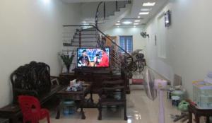 Nhà phố Chùa Bộc rỗng rãi giá rẻ 42m2, mặt tiền 4m