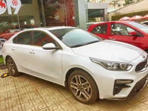 Xe Cerato 2.0 AT 2019 Bản full