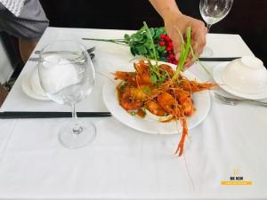 Order tôm càng sốt me Bình Thạnh, ship tận nơi