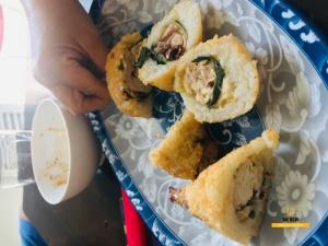 Đặt đùi gà bó xôi Bình Thạnh - giao nhanh từ 3 phần