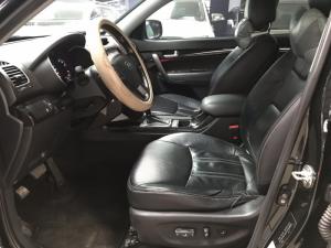 Bán Kia New Sorento GATH 2.4AT màu đen VIP máy xăng số tự động sản xuất 2015 biển Sài Gòn đi đúng 49000km