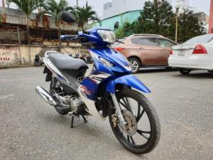 Bán Suzuki Axelo 125 Trắng xanh GP 2013 côn tay bánh mâm 2 thắng đĩa mới đẹp nguyên zin 100%.