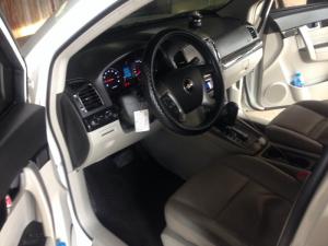 Cần bán xe Chevrolet Captiva Ltz 2014 màu trắng bstp