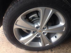 Cần bán xe Chevrolet Captiva Ltz 2014 màu trắng bstp