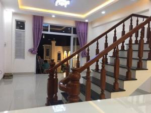 Bán nhanh nhà 1 trệt 2 lầu đẹp lung linh ở Vĩnh Thạnh, Nha Trang, Khánh Hoà