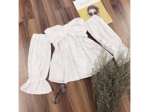 Áo bẹt vai trắng
