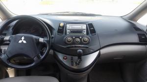Cần bán Mitsubishi Grandis 2007 màu Đen