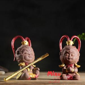 Tượng Chibi Mỹ Hầu Vương Nón Giáp - Kèm Gậy Như Ý