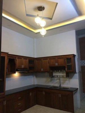 Nhà 2 lầu mới xây đường Nguyễn Văn Quá