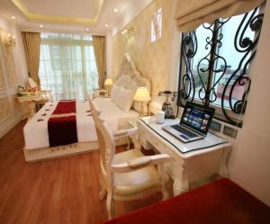 Bán KHÁCH SẠN 8T thang máy HOÀNG GIA 6500M sàn cho thuê Hàng Buồm, Hoàn Kiếm