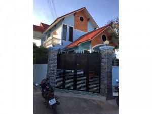 Nhà cấp 3 biệt thự sân vườn