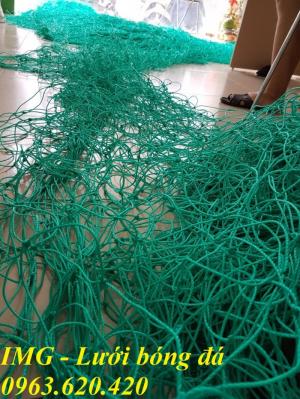 Lưới bao che cho sân bóng đá màu xanh ngọc