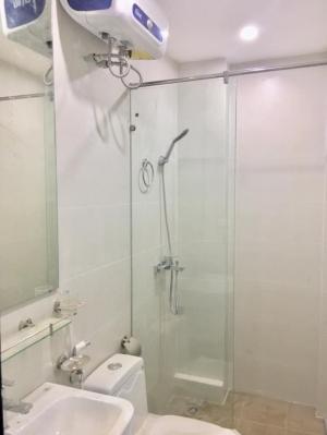 Cần bán nhà Đội Cấn, 50m2x5 tầng, 5,1 tỷ, kinh doanh cực tốt