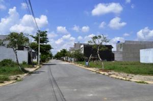 Nhà tôi bán lại 600m2 đất gần chợ, kế KCN. Giá chính chủ