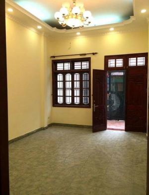 Bán nhà Hào Nam DT 45m x 5 tầng ,MT 4 m