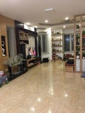 Bán nhà Hào Nam DT 45m x 5 tầng ,MT 4 m