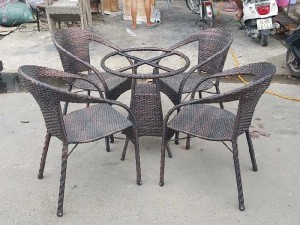 Bàn ghế mây nhựa sân vườn giá rẻ