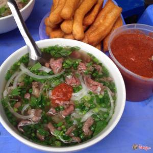 Cho thuê cửa hàng tại Nguyễn Sơn, dân cư đông đúc, kinh doanh tốt mọi mặt hàng.