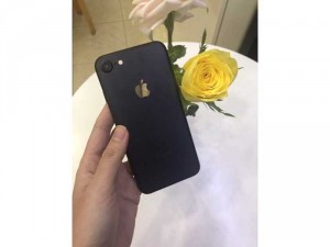 Cần bán iphone 7-128-Black máy trưng bày
