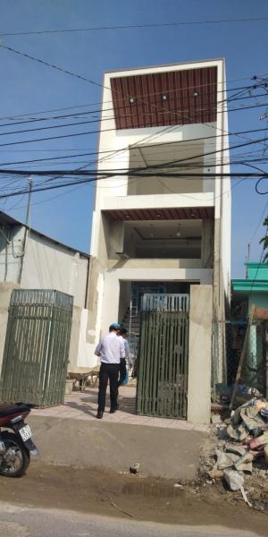 nhà 1 trệt, 2 lầu, sân oto, sổ sẵn, nhận nhà vào ở