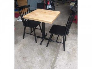 Bàn ghế gỗ bọc nệm chuyên dùng quán cafe