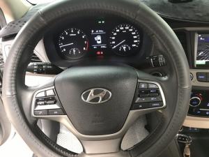 Bán Hyundai Accent 1.4AT bản đủ màu bạc số tự động sản xuất 2018 chạy lướt 8700km