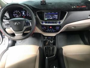 Bán Hyundai Accent 1.4AT bản đủ màu bạc số tự động sản xuất 2018 chạy lướt 8700km