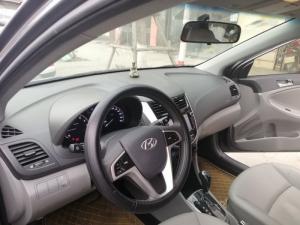 Hyundai Accent màu ghi đời 2011