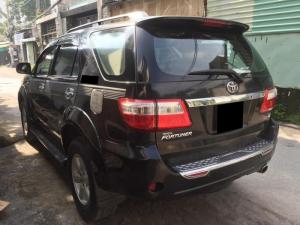Bán gấp xe Toyota Fortuner 2011 tự động máy xăng
