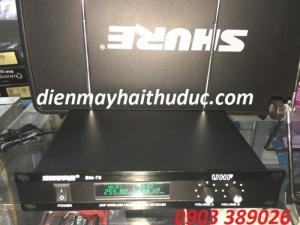 Micro không dây SHURE SM-78 thiết kế nhỏ gọn cả bộ để trong chiếc vali của hãng tăng theo