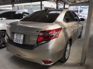 Bán Toyota VIOS E 1.5MT màu vàng cát số sàn sản xuất 2017 biển Sài Gòn mẫu mới