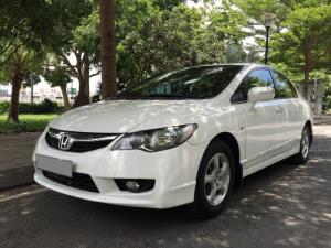 Bán gấp đổi xe Honda Civic 2.0 Trắng thể thao 2010 zin từng con ốc nhỏ.