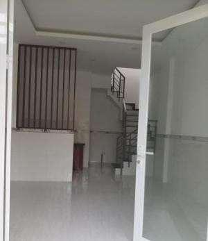 Bán nhà ở ngay Võ Vân Vân.
