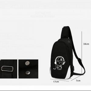 Túi đeo chéo nam có cổng sạc usb