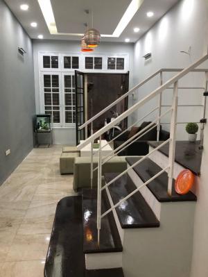 Bán nhà phố Nguyễn Trãi, 50m2, nở hậu, cách đường ô tô 20m, 3,6 tỷ.