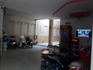 Bán KS Phú Nhuận Phan Đăng Lưu 8x28m (Nở hậu 16m.)