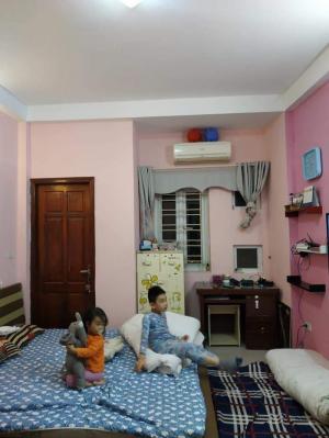 Bán nhà riêng ở luôn Khương Đình. DT 32m. Giá 2.7 tỷ.