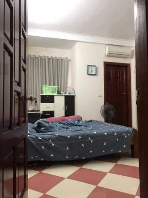 Bán nhà riêng ở luôn Khương Đình. DT 32m. Giá 2.7 tỷ.