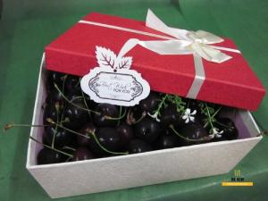 Hộp quà Cherry - quà tặng sinh nhật bạn gái từ MKnow