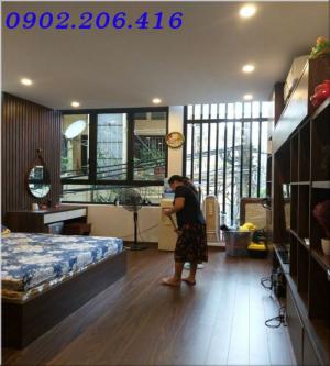 Bán nhà mặt ngõ Thịnh Hào, ô tô qua nhà. 65m2*3 tầng