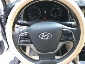 Bán Hyundai Elantra GLS 1.6AT màu bạc số tự động sản xuất 2018 biển tỉnh đi 12000 km
