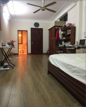 Bán Gấp nhà phố Liễu Giai, 39m2*5 tầng, về ở ngay.