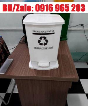 thùng rác đạp chân 15 lít màu trắng