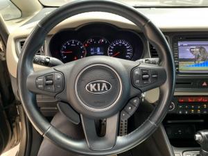 Bán Kia Rondo GAT 2017, màu vàng cát, đúng chất, giá TL, Hổ trợ góp